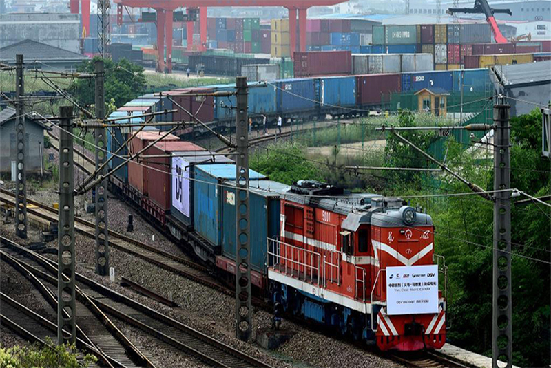 Yiwu-xinjiang- Europe Express train